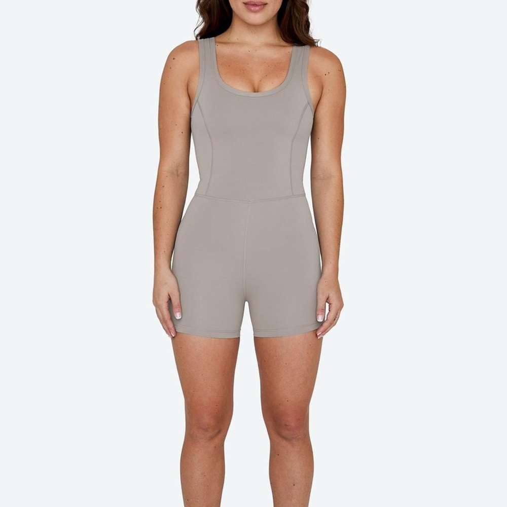 SET Active Sportbody Shortysuit in Stone